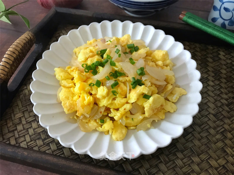 Scrambled Eggs with Onions