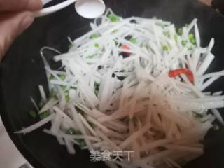 Fried Radish with Peas recipe