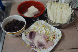 Tofu and Pork Soup with Enoki Mushroom and Fungus recipe