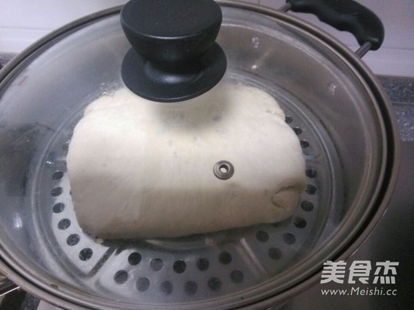 Sesame Steamed Cake recipe