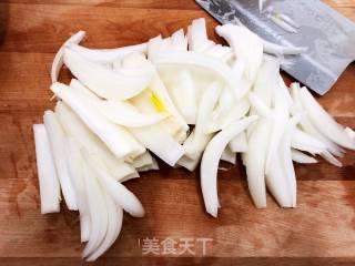 Stir-fried Shredded Pork with Onion recipe