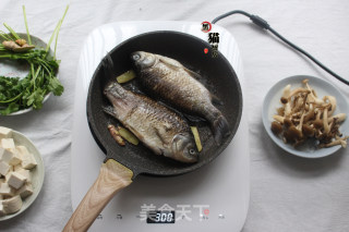 Crucian Carp, Tofu, Mushroom Soup recipe