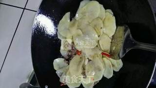 Stir-fried Beef and Potato Chips recipe