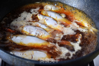 Yellow Crucian Carp with Soy Sauce recipe