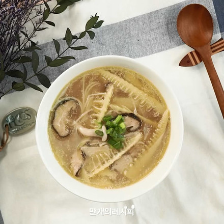 Mushroom Soup with Bamboo Shoots recipe