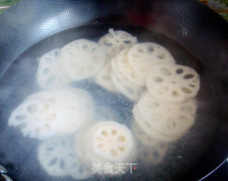 Hot and Sour Lotus Root Slices recipe
