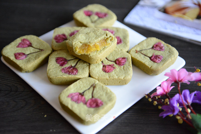 Sakura Matcha Pineapple Cake recipe