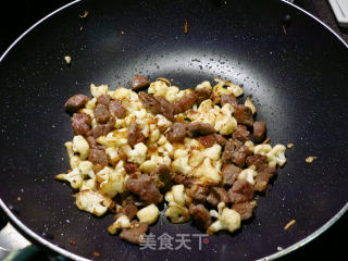 Stir-fried Cabbage with Beef recipe