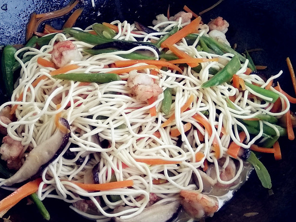 Fried Noodles with Shrimp recipe
