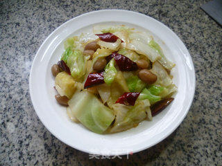 Stir-fried Cabbage with Peanuts recipe