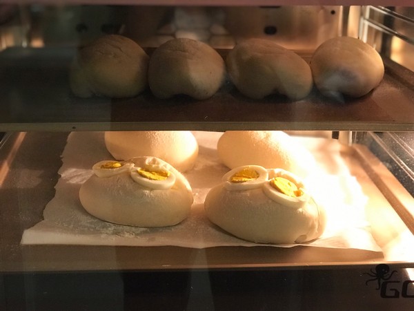 Egg Cheese Ou Bun recipe