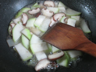 Stir-fried Pork Squash with Mushroom Sakura Jade Tofu recipe