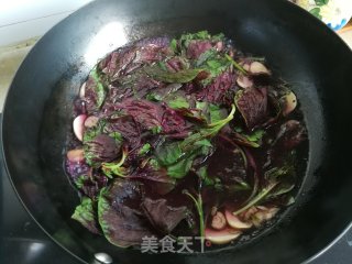 Red Amaranth, Mushroom and Egg Soup recipe