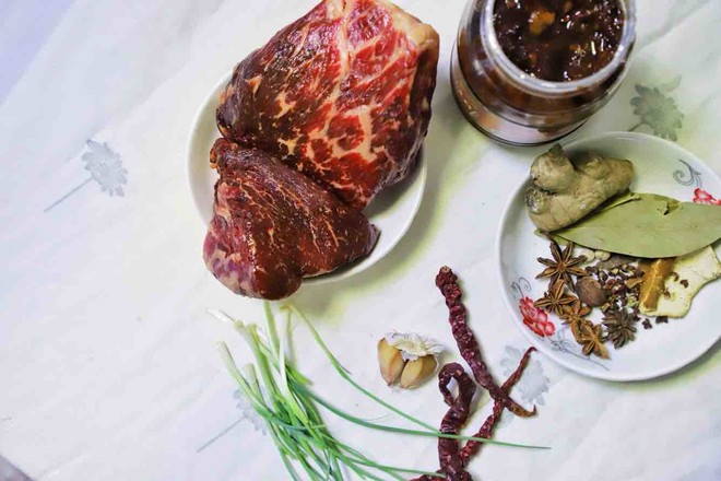 Family Recipe: Spicy Braised Beef, Fragrant in The Mouth, More Chewing recipe