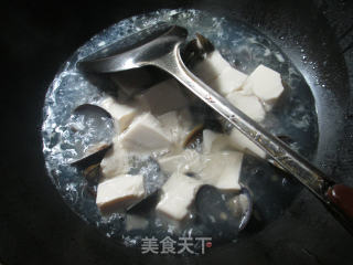 Yellow Clam Tofu Soup recipe