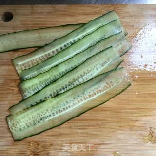 Spicy Cucumber Roll recipe