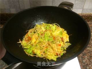 Stir-fried Cabbage with Tomato and Bean Sprouts recipe