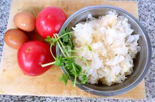 Tomato Egg Flower Tremella Soup recipe