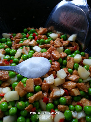 An Old Friend Who Cares about Health-chicken Breast Stew with Horseshoe Peas recipe