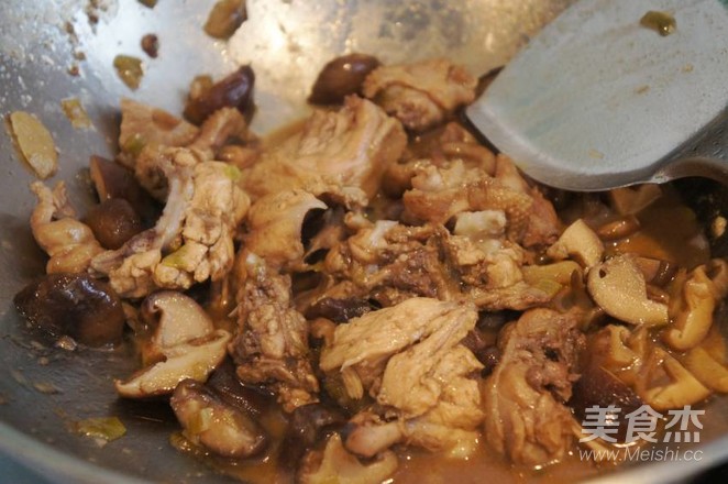 Stewed Chicken with Mushrooms recipe