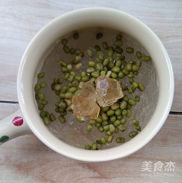 Snow Swallow Mung Bean Soup recipe