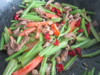 Stir-fried Lamb with Celery-xinjiang Taste recipe