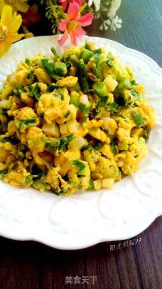 Scrambled Eggs with Garlic recipe