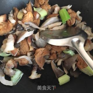 Stewed Pork Belly with Hericium recipe