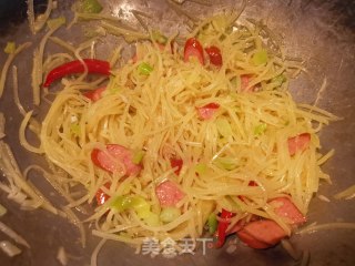 Stir-fried Shredded Potatoes with Ham recipe