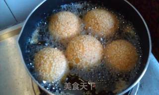 Sesame Glutinous Rice Ball recipe