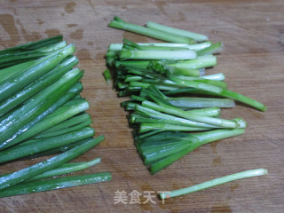 Stir-fried Bacon with Artemisia Quinoa recipe