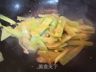 Quick-hand Dish Made in Ten Minutes-lettuce with Minced Meat recipe