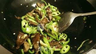 Stir-fried Pork Liver with Green Pepper recipe