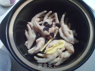 [trial Report of Black Garlic by The Sea]-chicken Feet with Black Garlic recipe