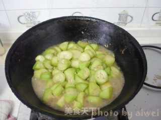 Fried Loofah with Fritters recipe