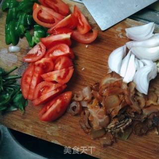 Stir-fried Noodles with Tomato and Beef recipe
