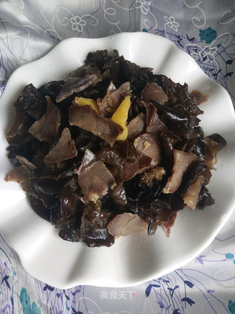 Stir-fried Bacon with Fungus recipe