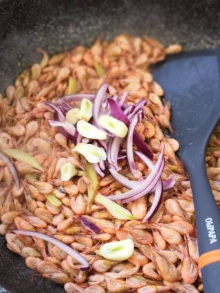 Home-style Fried River Prawns recipe