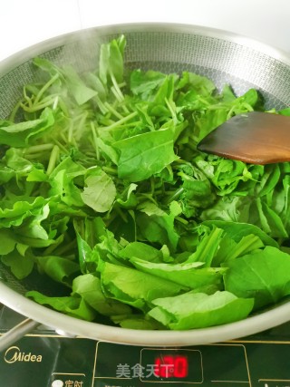 Stir-fried Radish Seedlings recipe