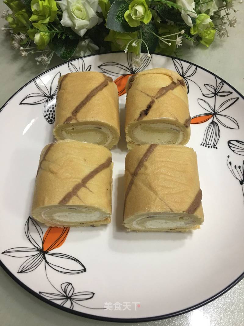 Patterned Cream Cake Roll recipe