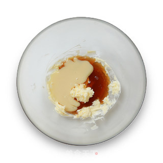 Flowing Custard Mooncakes, The Softer The Heart, The More Delicious recipe