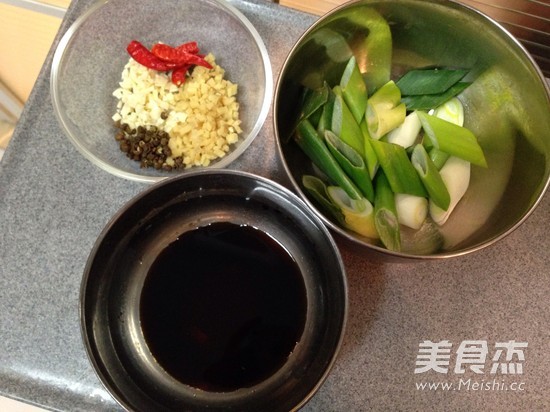 Sichuan Style Braised Crucian Carp recipe