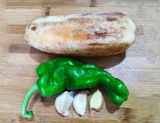 Fried Lotus Root Slices with Green Pepper recipe