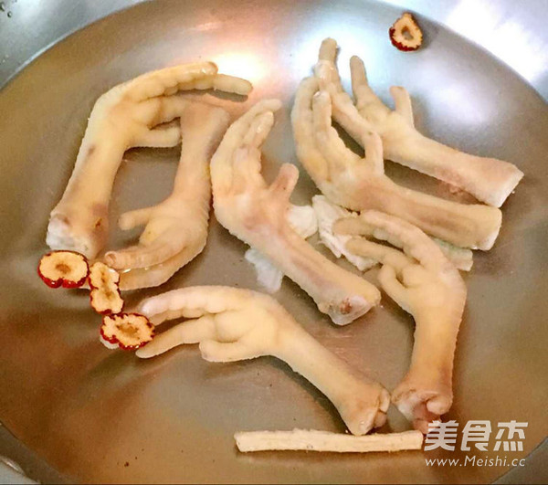 Medicated Nourishing Chicken Feet and Chicken Feet recipe