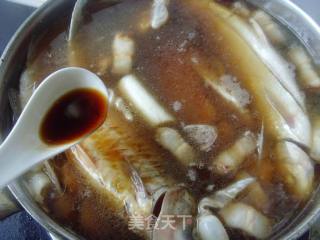 Simple Home-cooked Flavor---simmered Miscellaneous Fish in Sauce recipe