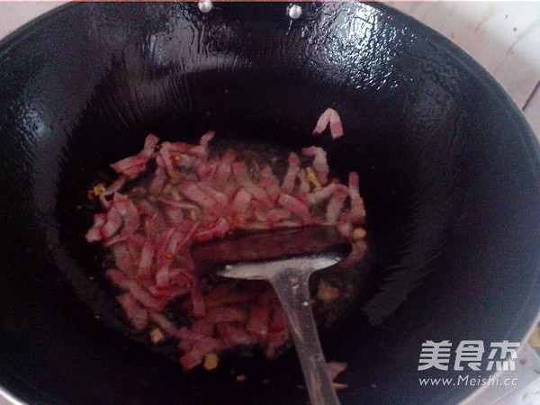Stir-fried Bacon with Garlic Moss recipe