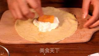 A Delicious Dessert that You Can Make with A Pan—mango Pancake recipe
