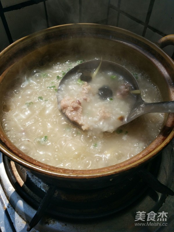 Congee with Preserved Egg and Lean Meat recipe