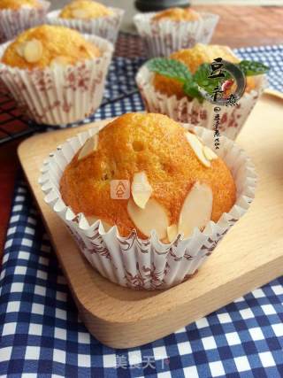 Banana Almond Muffin recipe