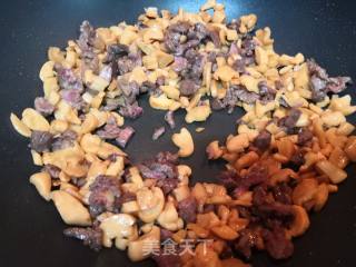 Stir-fried Diced Beef with Dried Radish recipe